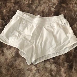Hotty hot shorts 2.5” lululemon